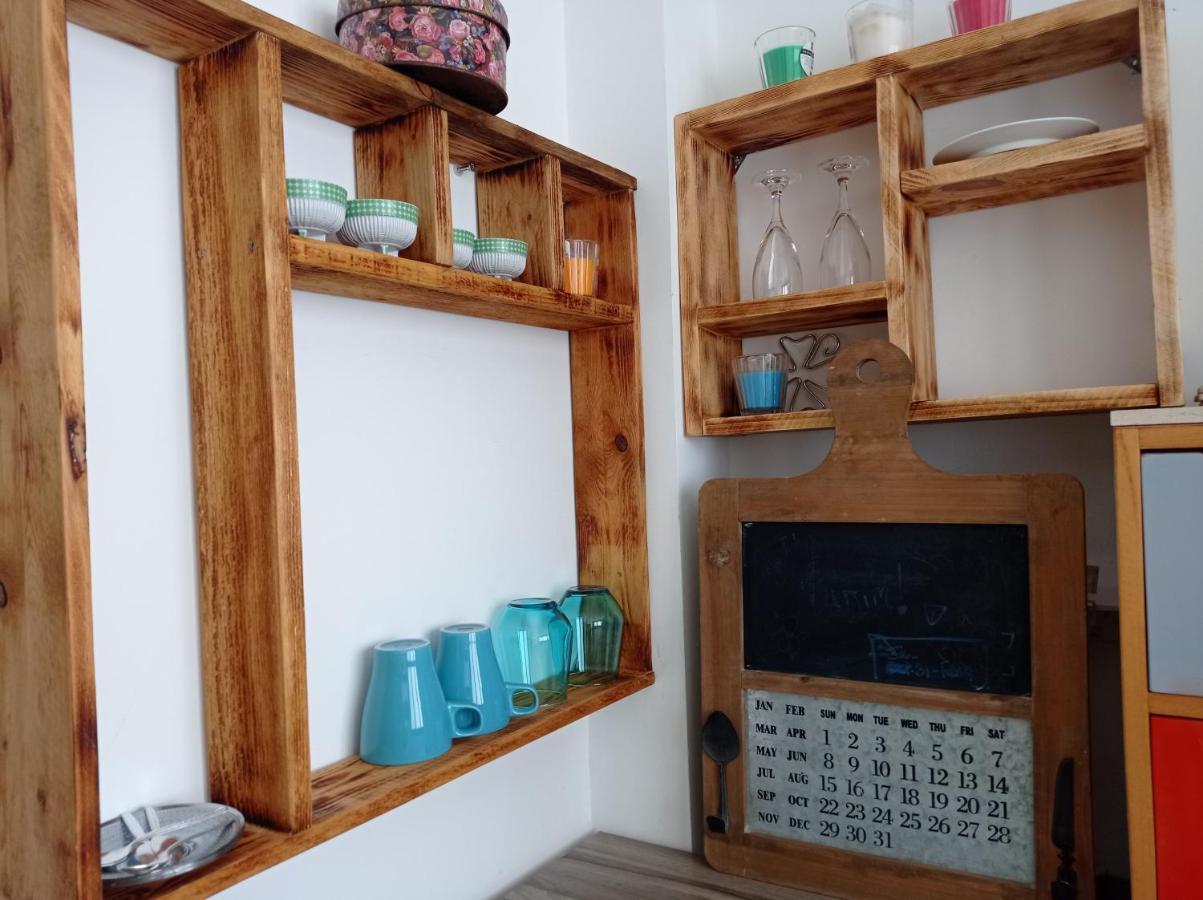 New! Great Location! Vibrant Downtown, Talpiot Market, Flea Market, Carmel Beach, Close To Everywhere Apartment Хайфа Екстериор снимка