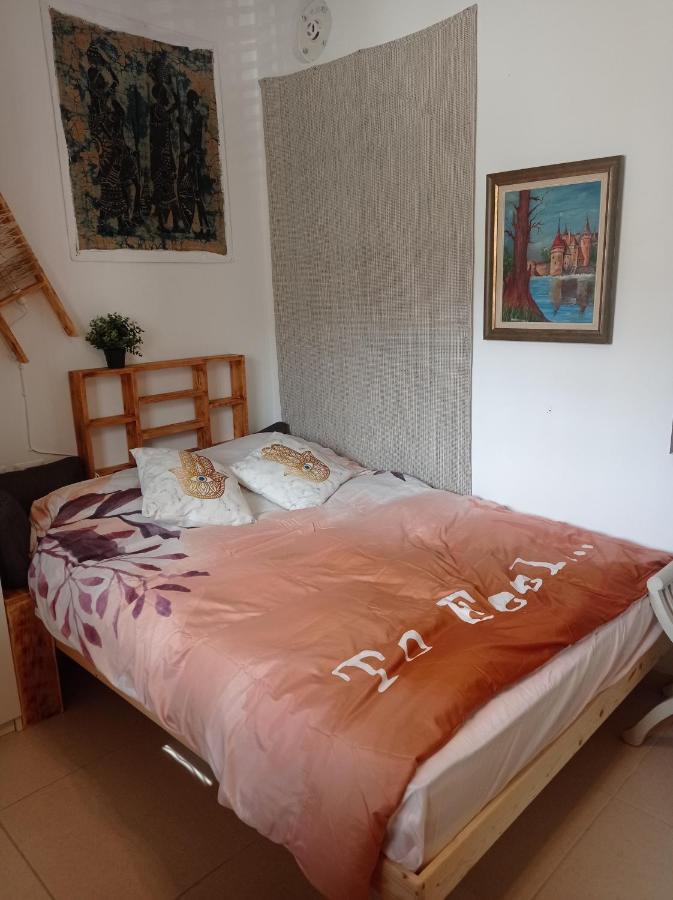 New! Great Location! Vibrant Downtown, Talpiot Market, Flea Market, Carmel Beach, Close To Everywhere Apartment Хайфа Екстериор снимка