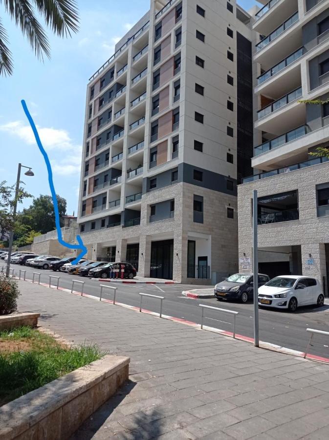 New! Great Location! Vibrant Downtown, Talpiot Market, Flea Market, Carmel Beach, Close To Everywhere Apartment Хайфа Екстериор снимка